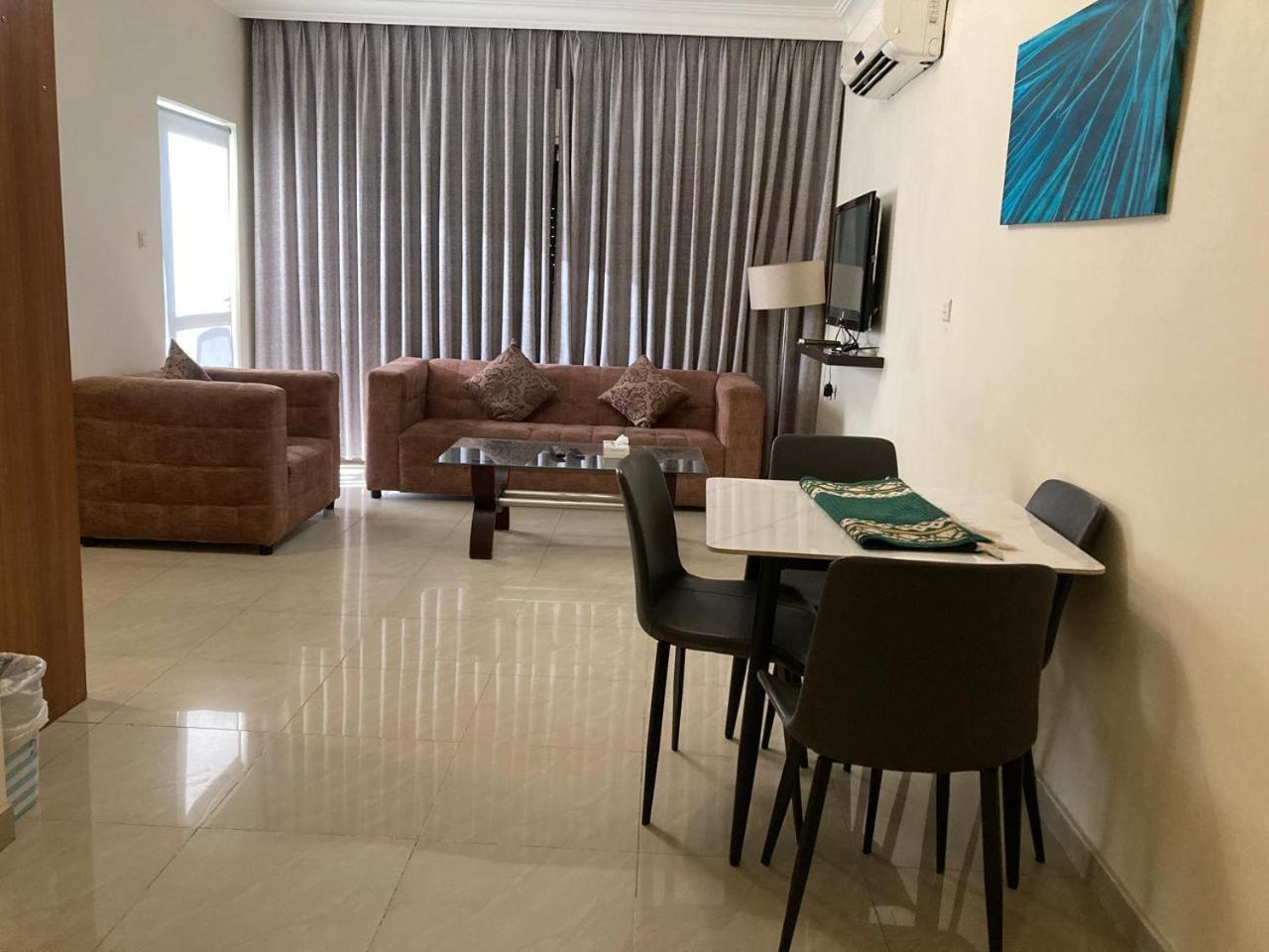 Uptown Hotel Apartment Amman Exterior photo